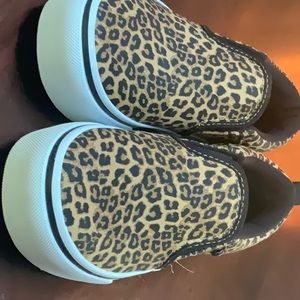 Kids animal print sneakers brand new but no box